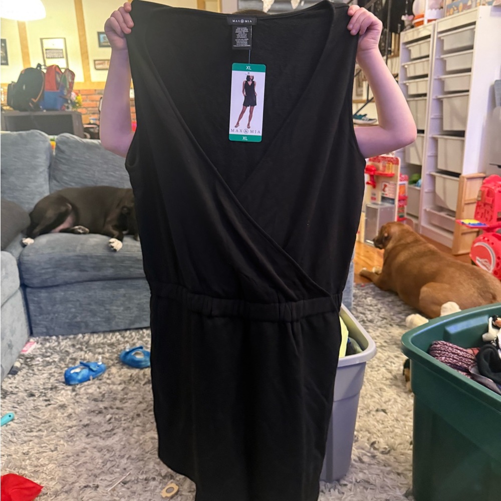Black Sleeveless Romper V-neck